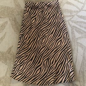ISALIS Tiger print midi skirt